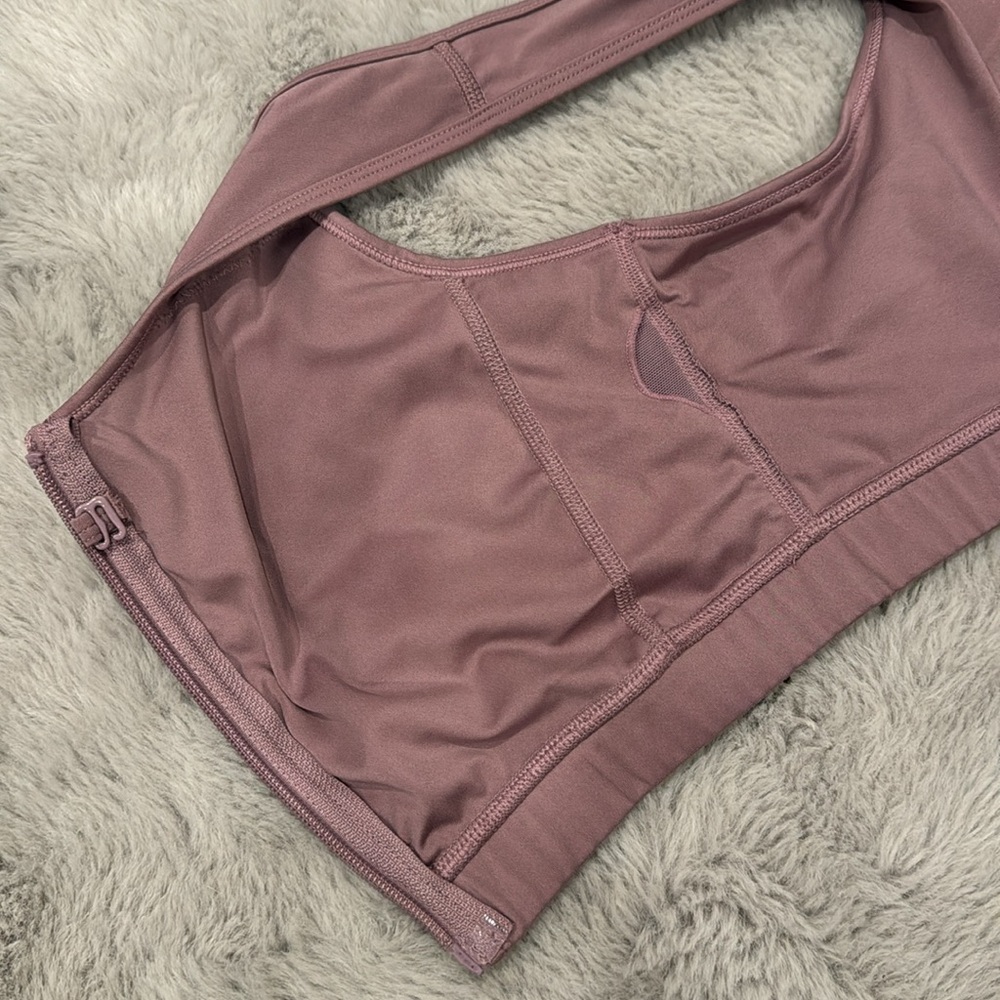 ✨Sports Bra✨ - Picture 4 of 4